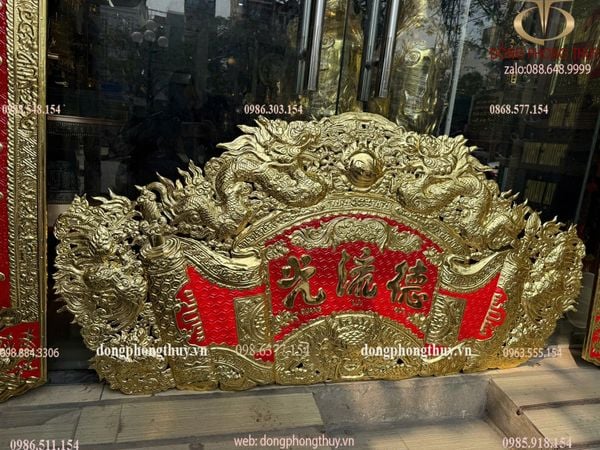 Cuốn thư câu đối bằng đồng 1m55 nặng 10,5kg dát vàng
