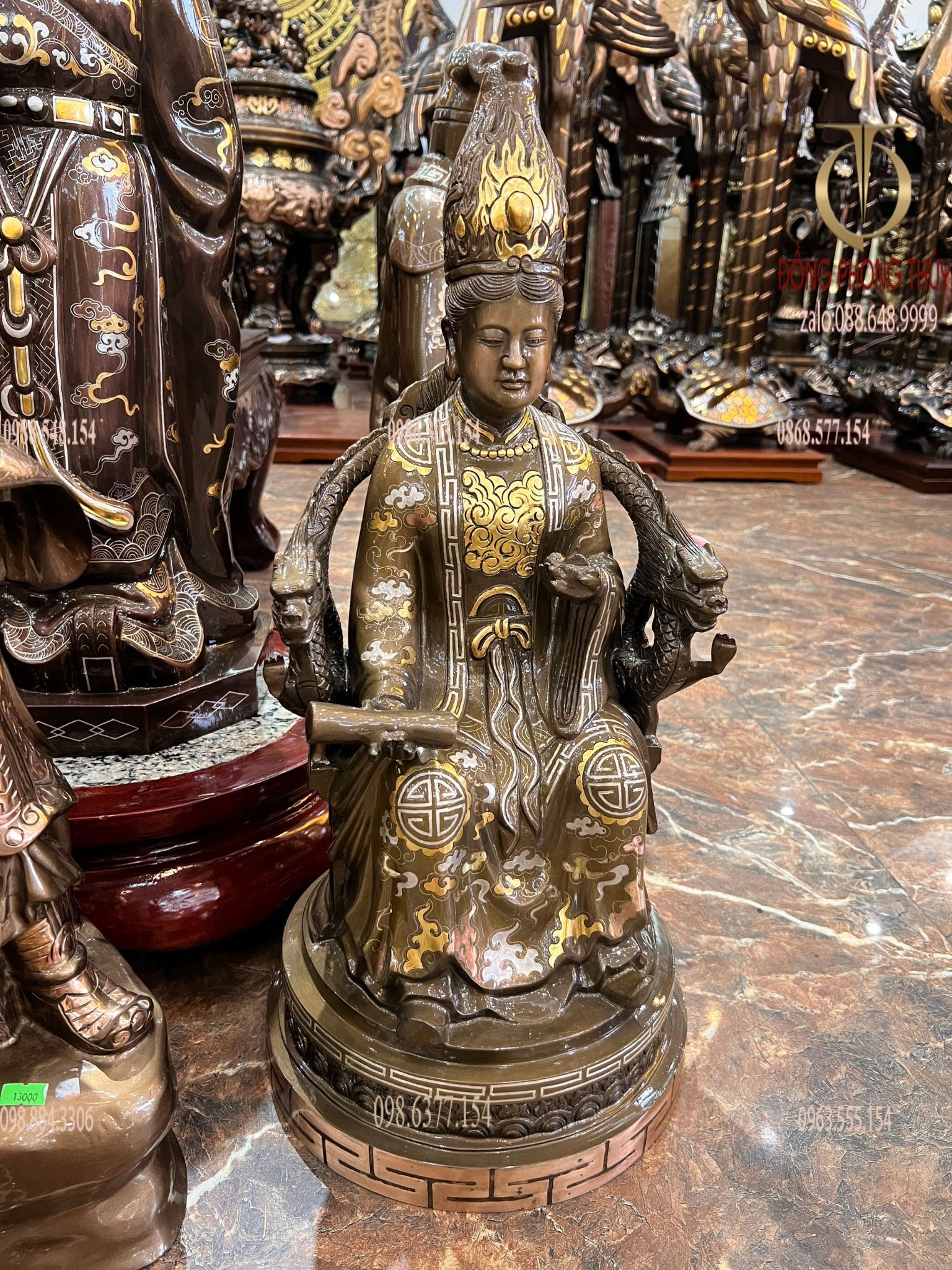 Tượng cửu mẫu trùng thiên