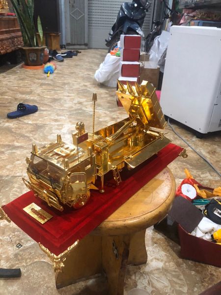 Mô hình ra đa phòng không mạ vàng 24k