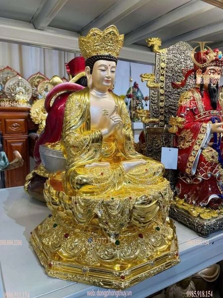 Đại Nhật Như Lai cao 40cm bằng đồng dát vàng 24K đính đá quý cao cấp