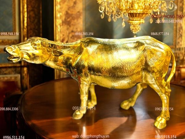 Tượng Trâu vàng phong thủy bằng đồng dát vàng 24k
