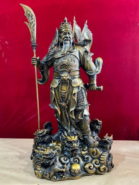 Tượng Quan công ngũ kỳ cao đến đầu 68 cm đến đao 76 cm nặng 30 kg