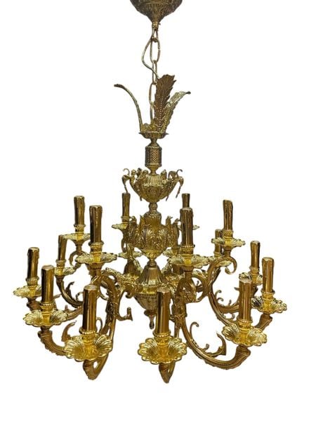 Dát vàng đèn trần