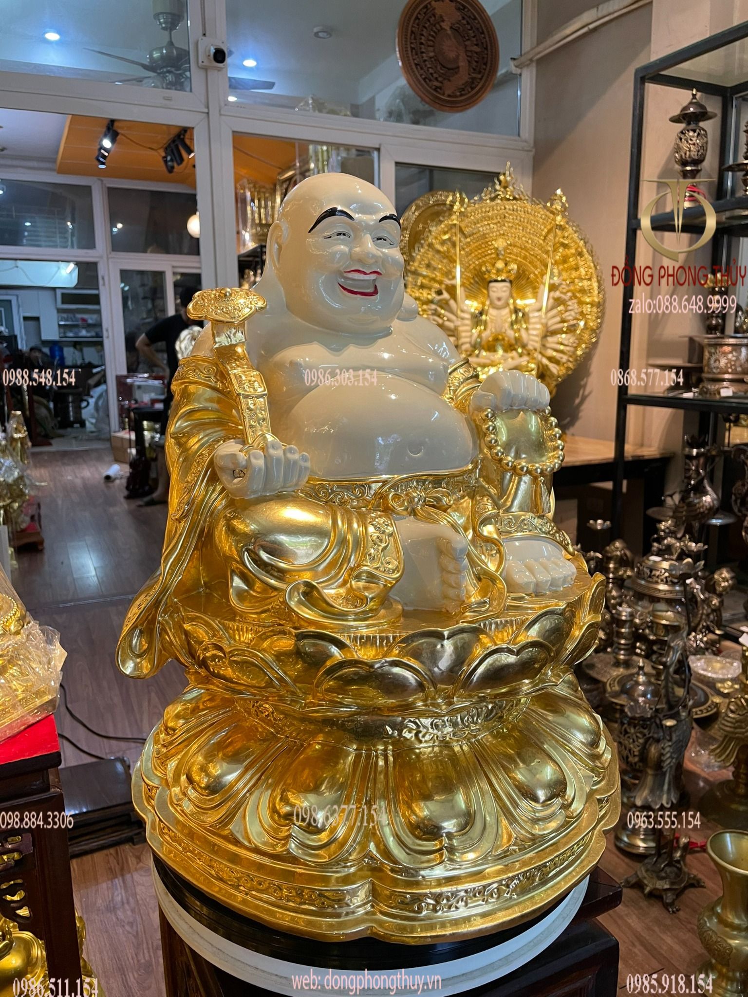 Tượng Di Lặc tọa đài sen dát vàng vẽ màu cao 50cm