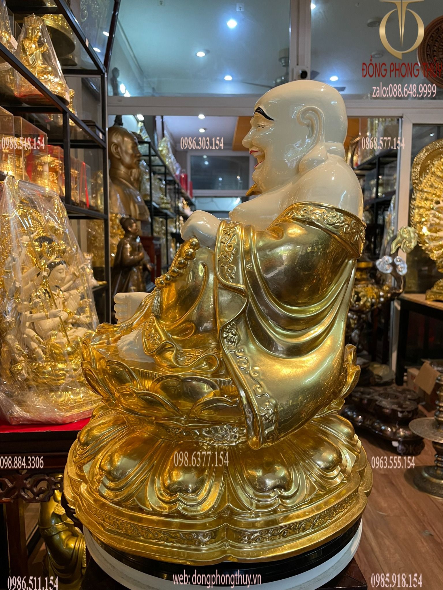 Tượng Di Lặc tọa đài sen dát vàng vẽ màu cao 50cm