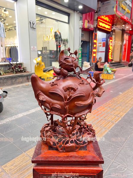Lư quả đào bằng đồng mẫu cổ