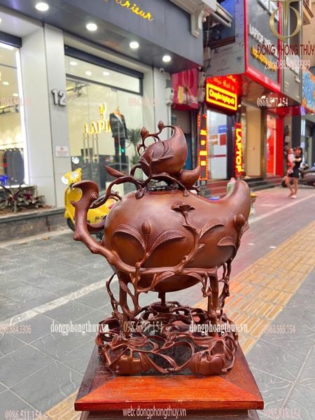 Lư quả đào bằng đồng mẫu cổ