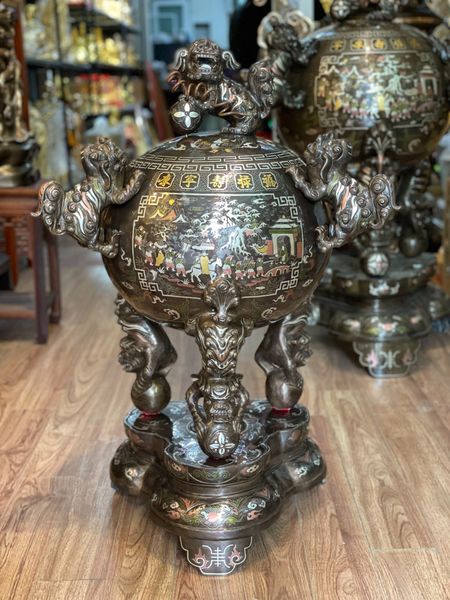 Đỉnh đồng 90cm thất lân vờn cầu khảm ngũ sắc