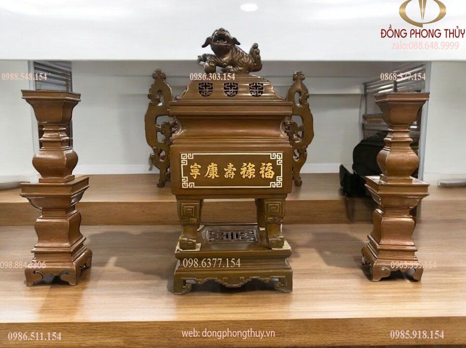 Bộ tam sự vuông dáng cổ