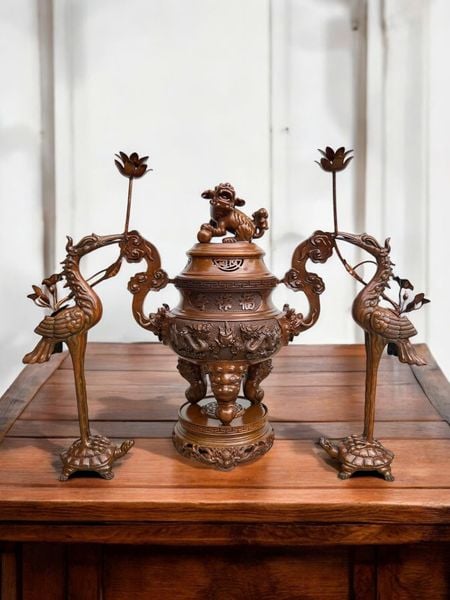 Bộ Đỉnh đồng thờ ngũ sự  65cm nặng 38kg màu ửng đỏ da lươn cánh dán