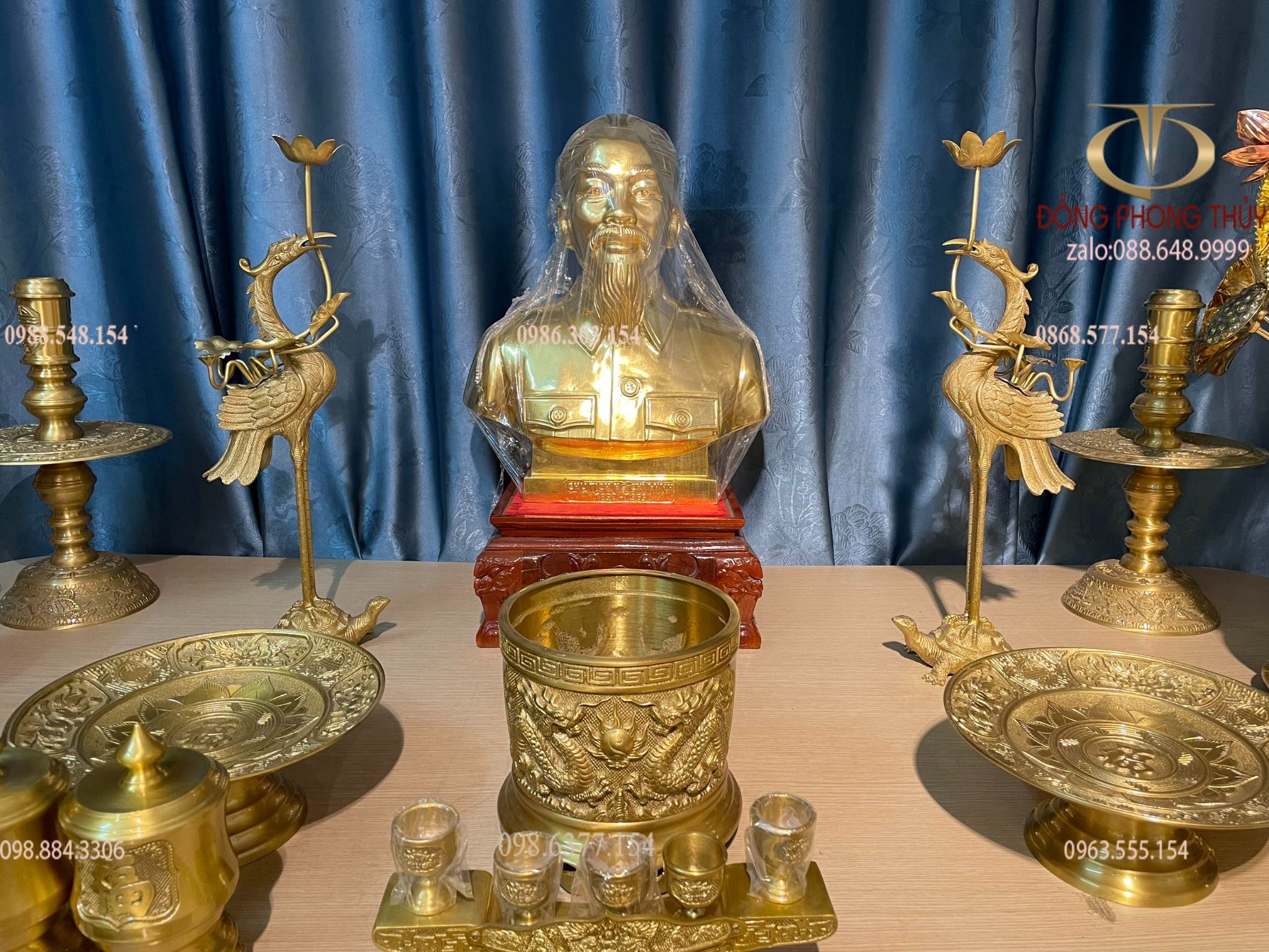 Phòng thờ bác hồ