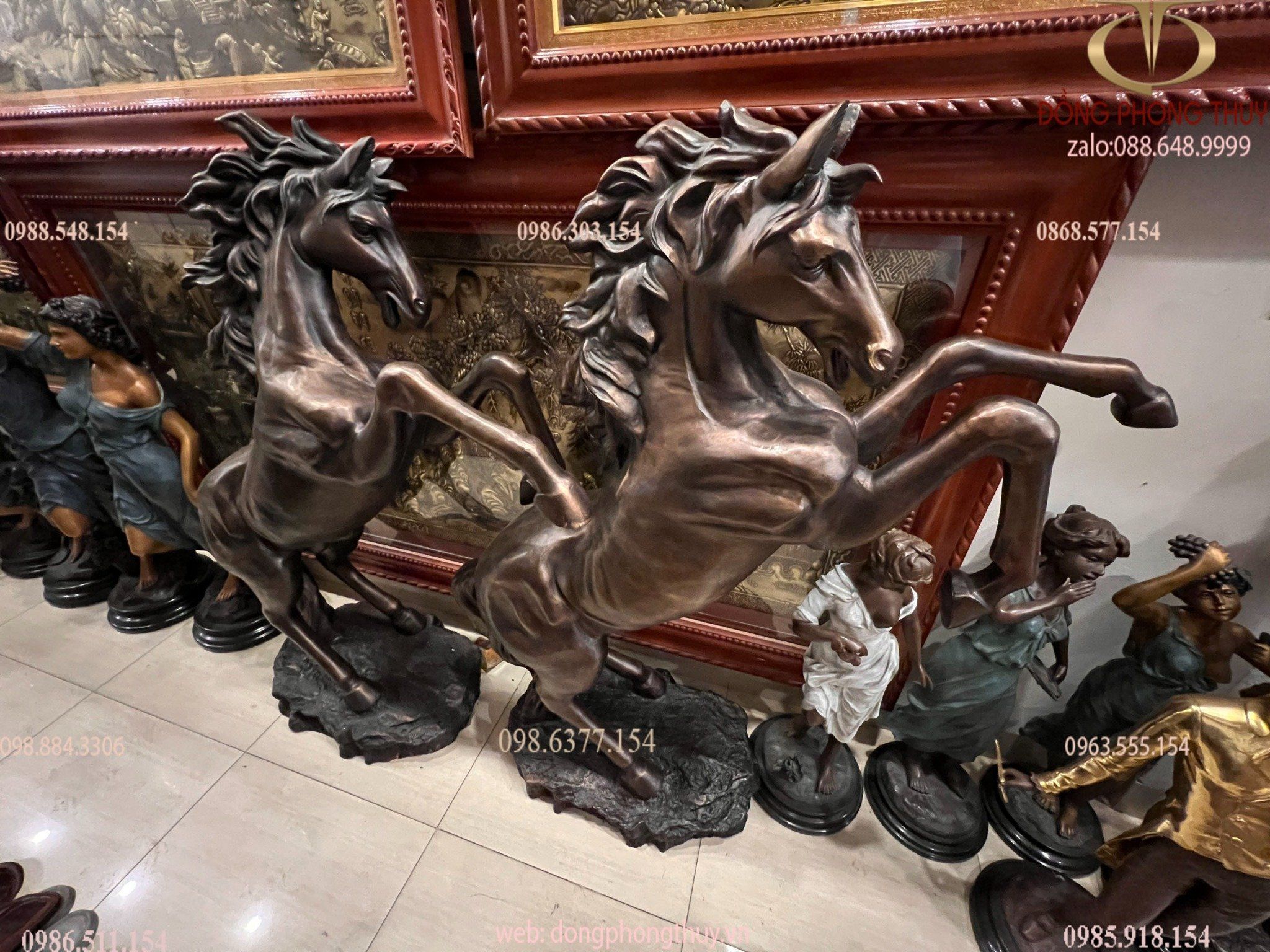 Đôi ngựa đồng