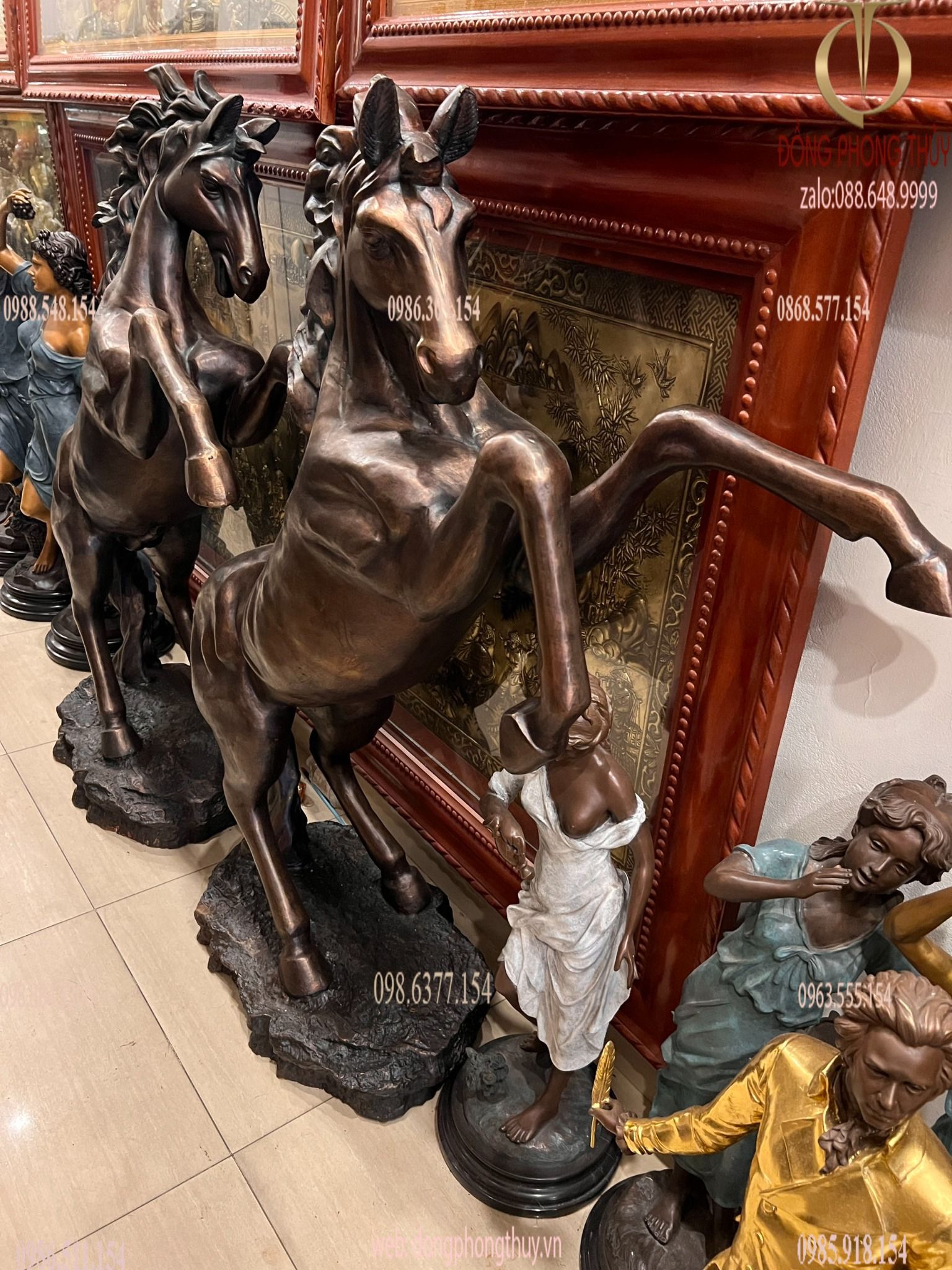 Đôi ngựa đồng