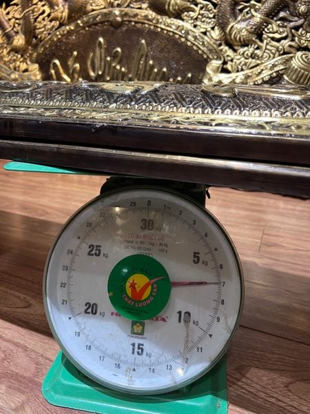 Cuốn thư câu đối bằng đồng 1m55 dày 5zem