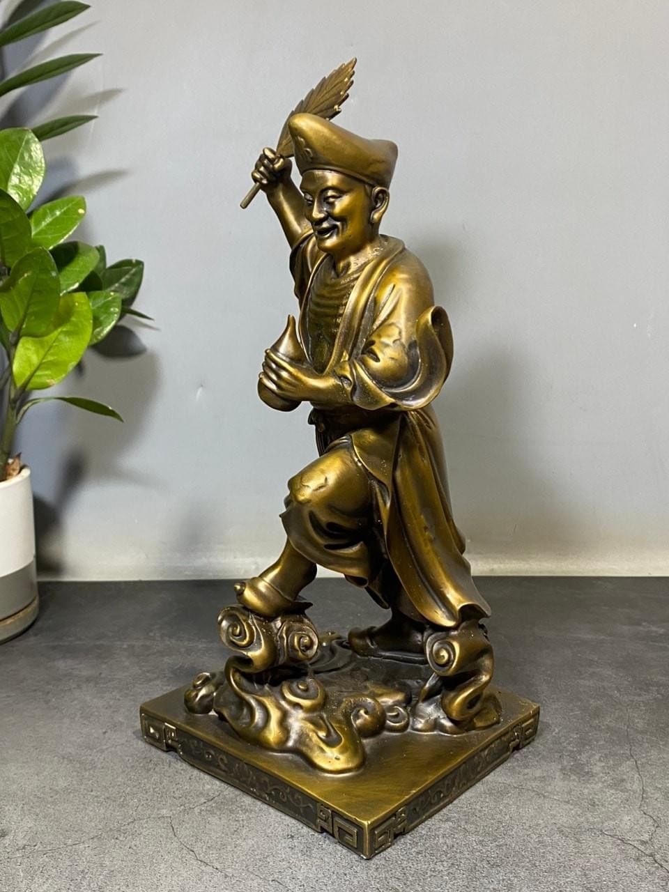 Tượng tế công cao 30cm nặng 4,9kg
