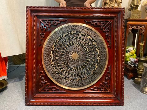 Mặt trống đồng Đông Sơn  60cm khung gỗ 89cm riêng mặt nặng 12kg