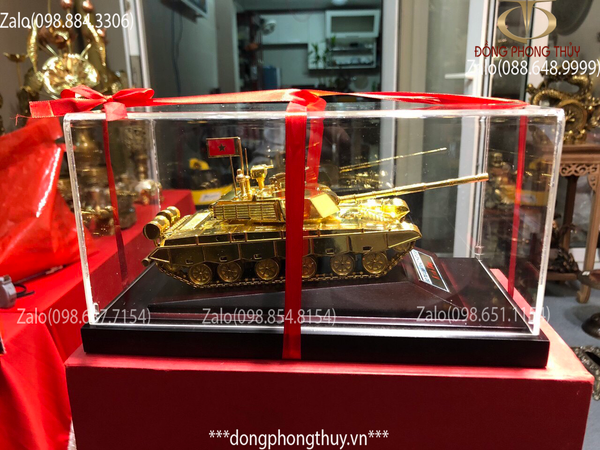 Quà tặng sếp nam: Xe tăng bằng đồng mạ vàng 24k 12cm