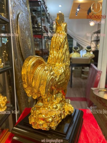 Gà phong thủy đứng tiền dát vàng 24k cao 30cm