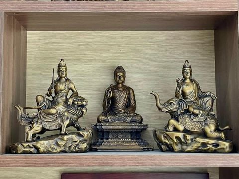 Hoa nghiêm tam thánh bằng đồng cao 30cm màu hun nâu