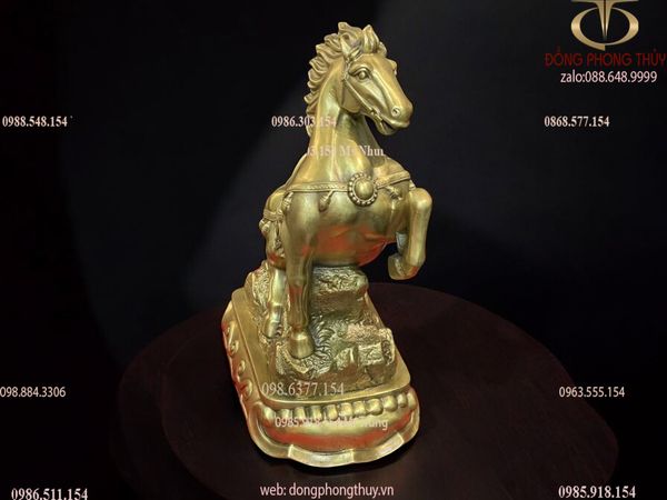 tượng ngựa giáp tiền bằng đồng nhỏ