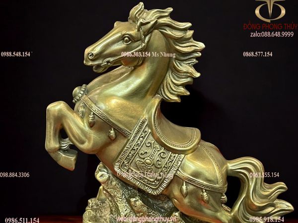 tượng ngựa giáp tiền bằng đồng nhỏ