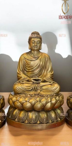 Tượng tam thế bằng đồng