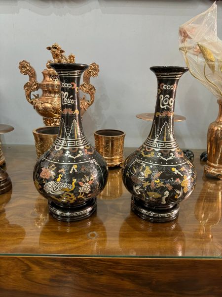 Đôi lọ hoa củ tỏi đồng đỏ khảm ngũ sắc