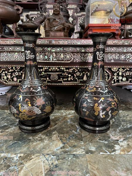 Đôi lọ hoa củ tỏi đồng đỏ khảm ngũ sắc