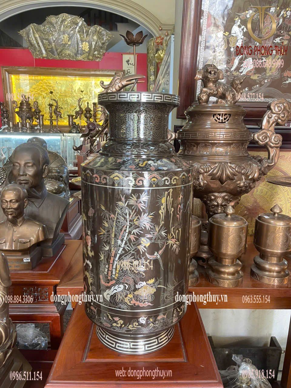 Lọ trụ khảm ngũ sắc