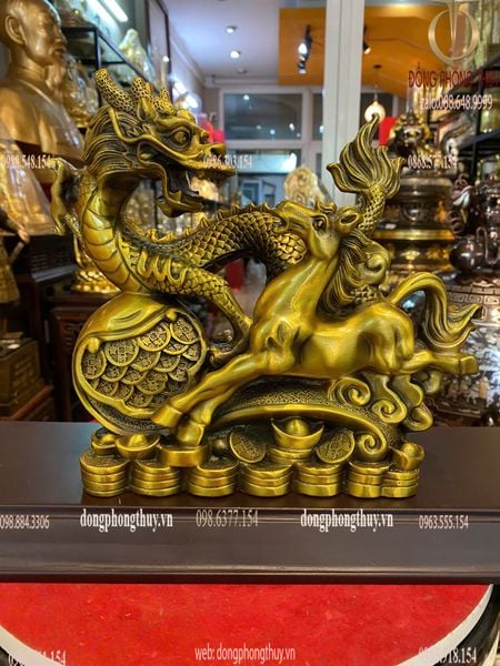 Tượng long mã bằng đồng Cao 23 ngang 20 sâu 9 nặng 3.1kg