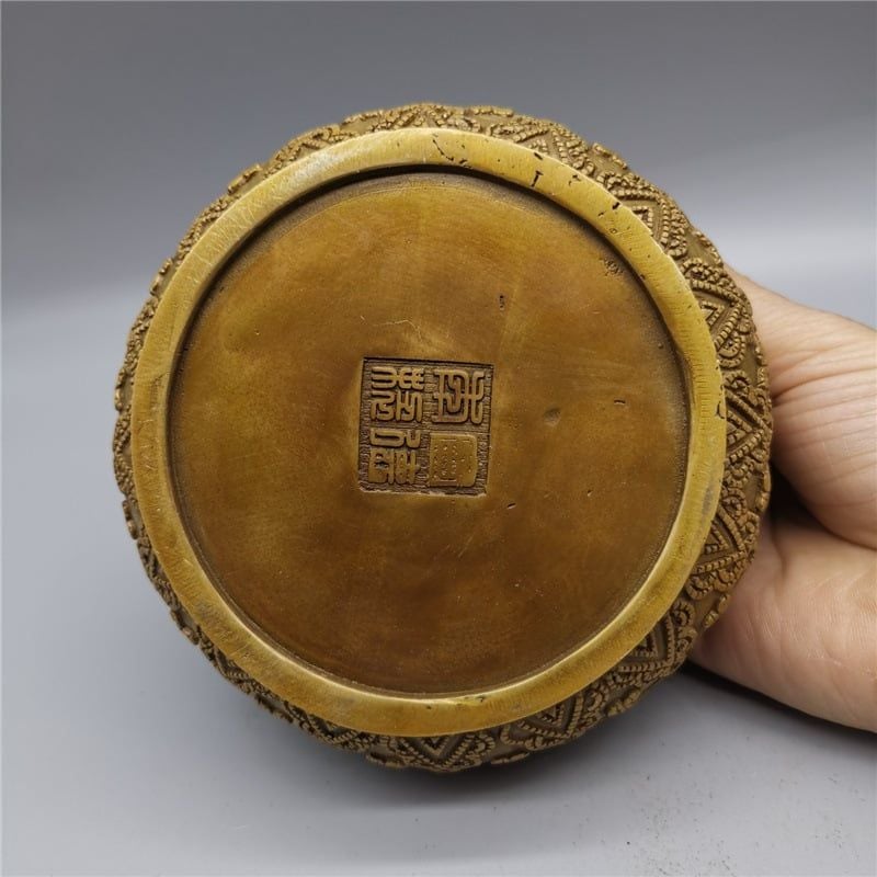 Lư xông trầm công đuôi xòe bằng đồng
