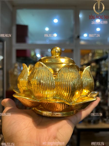 Lư đốt trầm hoa sen bằng đồng dát vàng 24k