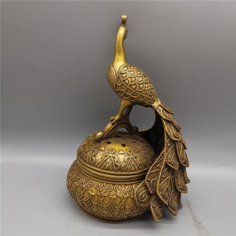 Lư xông trầm công đuôi xòe bằng đồng