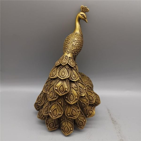 Lư xông trầm công đuôi xòe bằng đồng