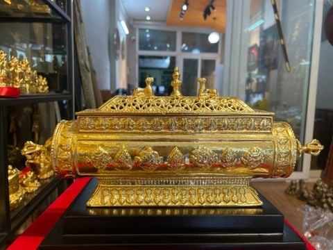 Lư xông trầm bằng đồng phòng thờ nhập khẩu Nepan dát vàng 24k