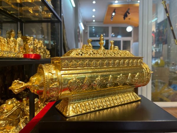 Lư xông trầm bằng đồng phòng thờ nhập khẩu Nepan dát vàng 24k