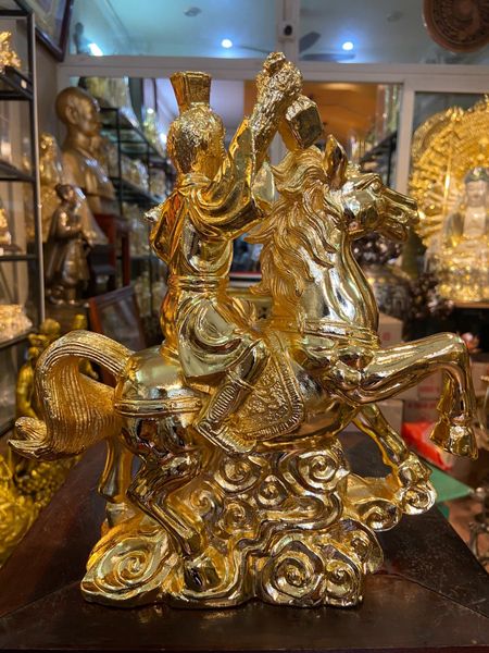 Mã thượng phong hầu bằng đồng mạ vàng 24K
