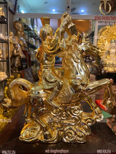 Mã thượng phong hầu bằng đồng mạ vàng 24K