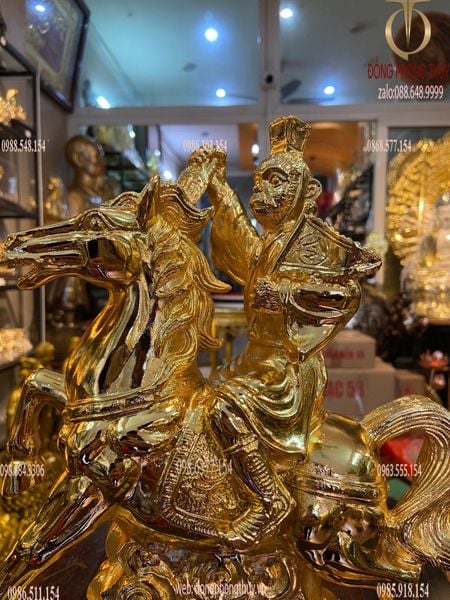 Mã thượng phong hầu bằng đồng mạ vàng 24K
