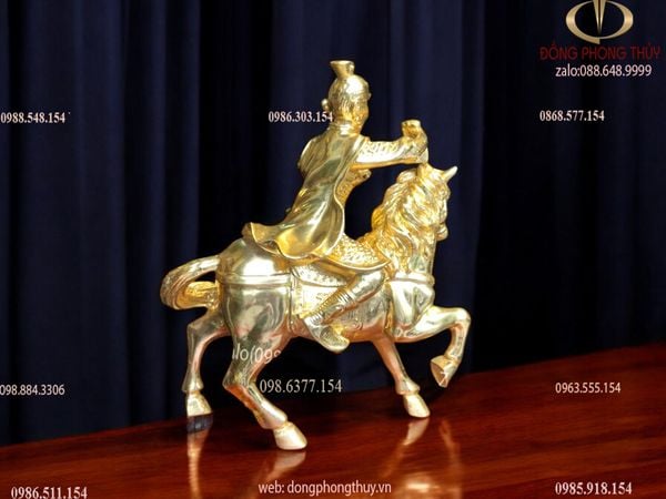 Tượng khỉ cưỡi ngựa Mã Thượng Phong Hầu bằng đồng thếp vàng 24k