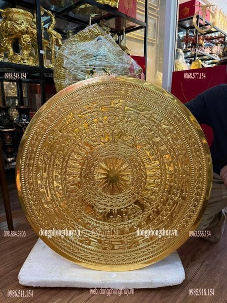 Mặt trống đồng dát vàng 24k đường kính 80cm nặng 21kg