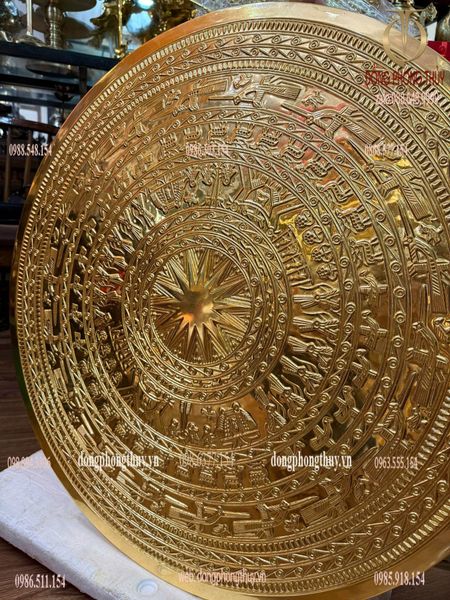 Mặt trống đồng dát vàng 24k đường kính 80cm nặng 21kg