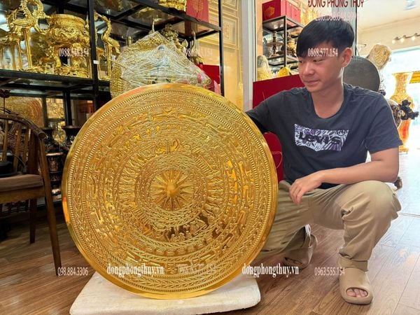 Mặt trống đồng dát vàng 24k đường kính 80cm nặng 21kg