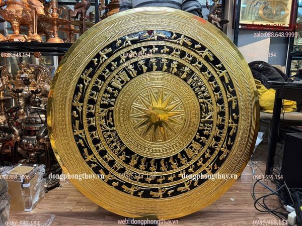 Mặt trống đồng thúc 1m08 bằng đồng nặng 9kg dát vàng 24k