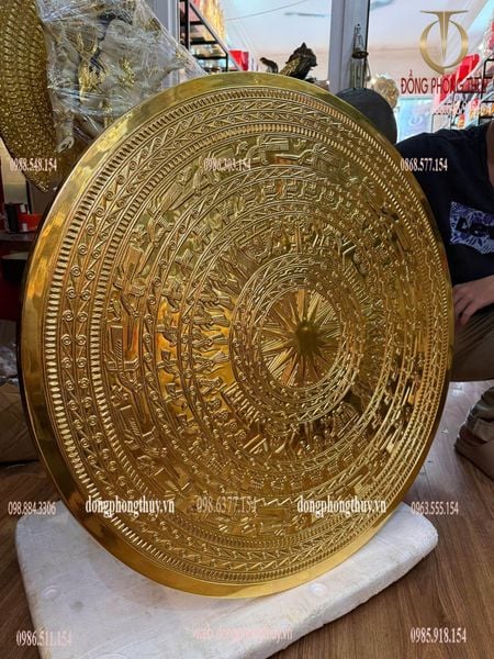 Mặt trống đồng dát vàng 24k đường kính 80cm nặng 21kg