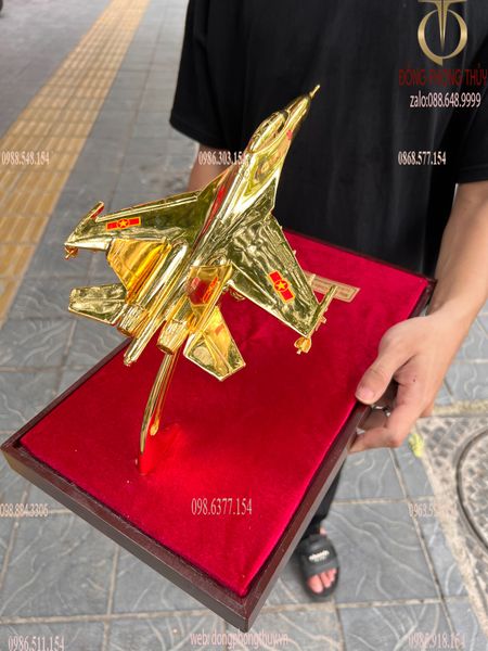 Mô hình máy bay chiến đấu su30 ngang 41 sâu 23 cao 27cm