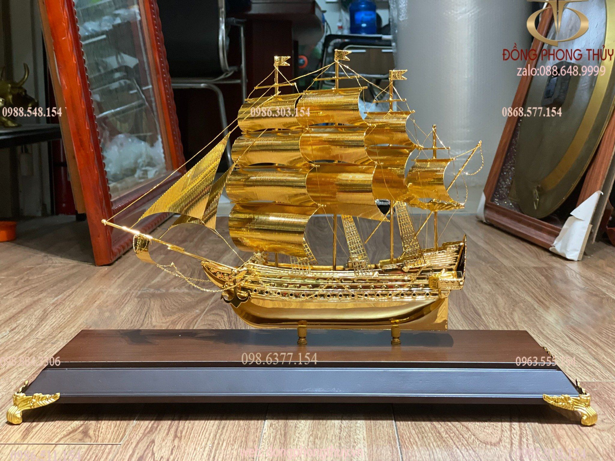 Mô Hình Thuyền Mạ Vàng  size lớn