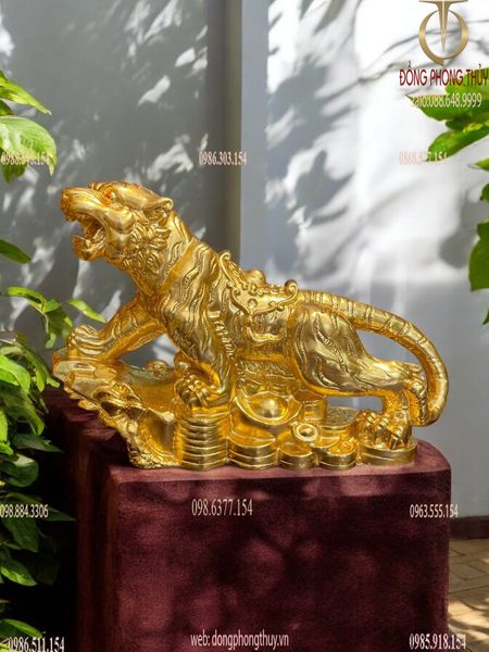 Tượng hổ bằng đồng dát vàng 24K Cao 13 ngang 21 sâu 7 nặng 1kg