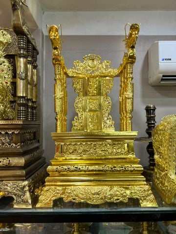 Ngai thờ bằng đồng 69cm dát vàng