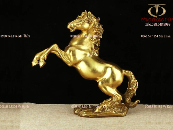 Tượng ngựa phong thủy  bằng đồng cao 36cm nặng 3,4kg